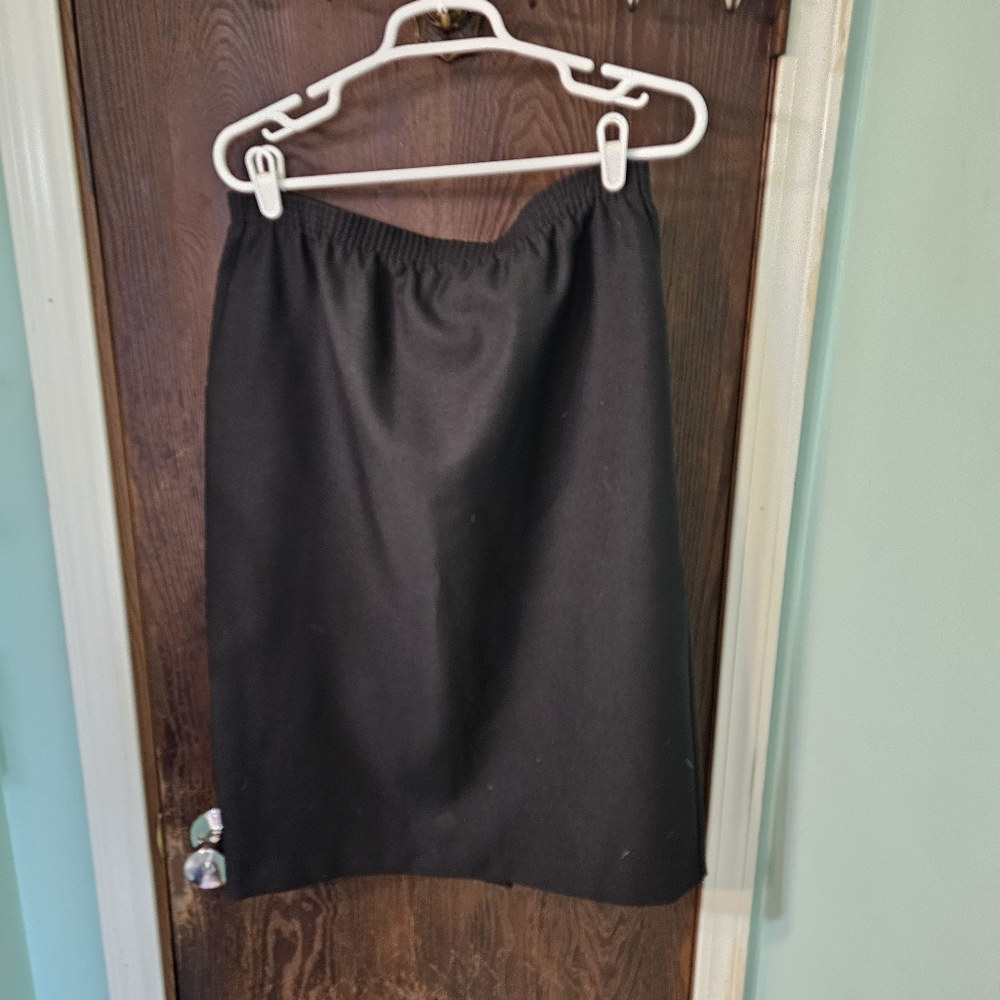Alfred Dunner Black Skirt